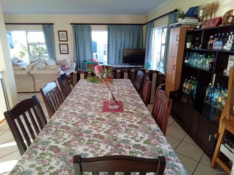 3 Bedroom Property for Sale in Boggomsbaai Western Cape